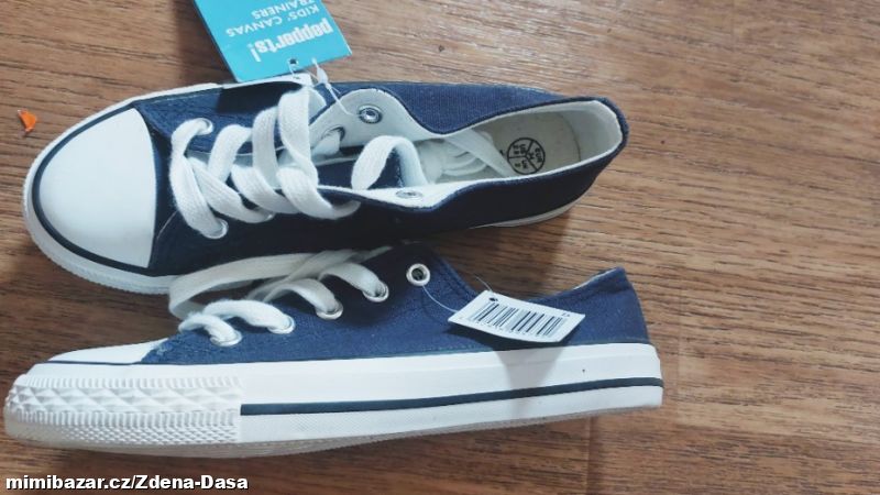 nové plátěné tenisky do tělocviku vel. 34