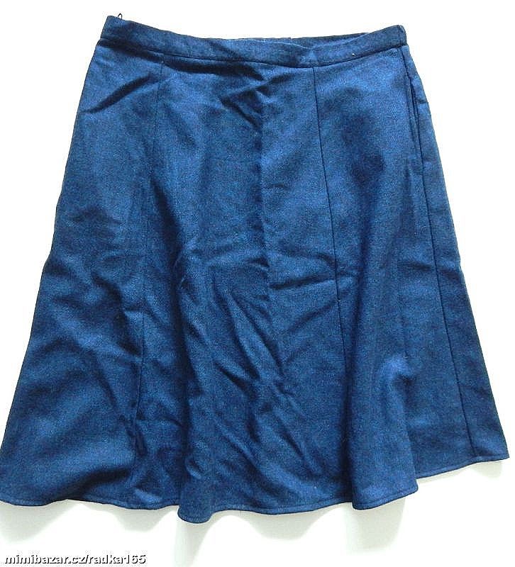 Vlněná sukně s kapsami vel.50