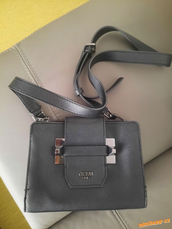 Crossbody zn .Guess