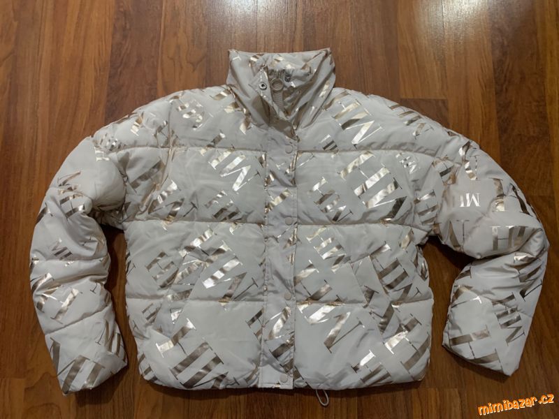 Krásná cropla bunda Mohito