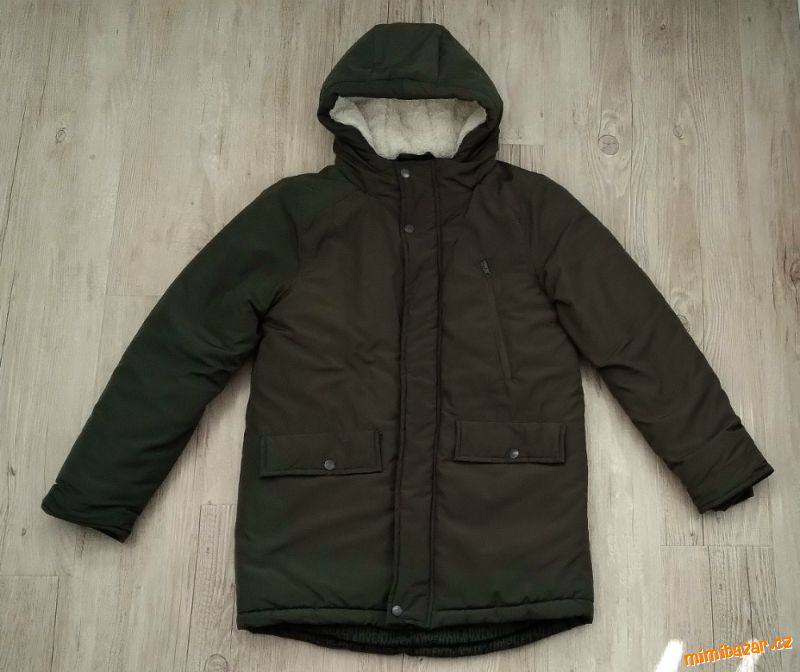 Chlapecká zimní bunda vel.158