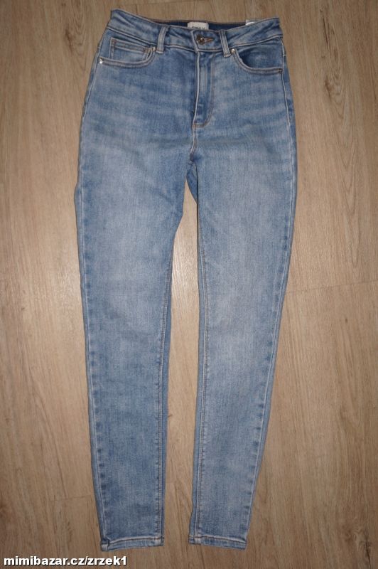 ONLY super skinny vel.26/XS