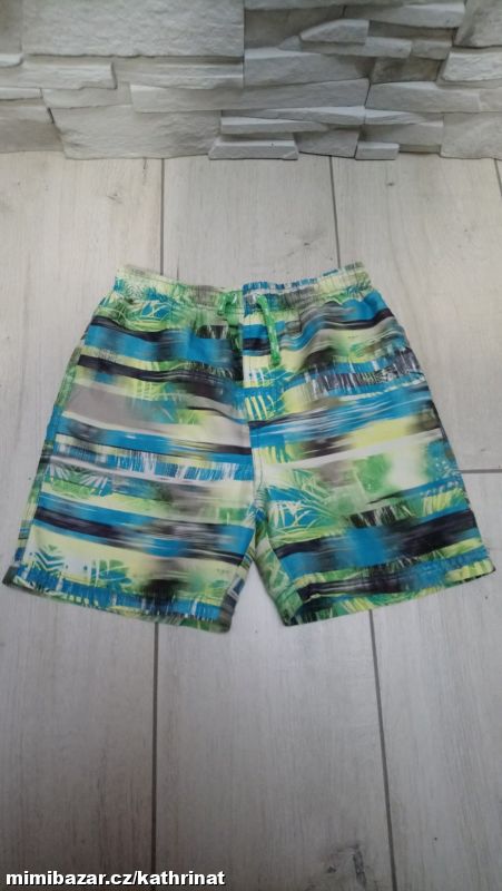 Barevné chlapecké kraťasy F&F, vel. 122 (6-7roků)