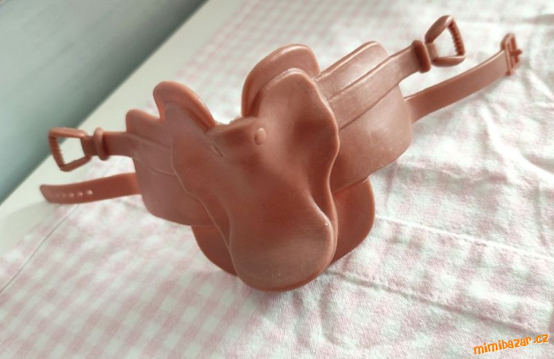 Barbie Kůň Mattel Sedlo