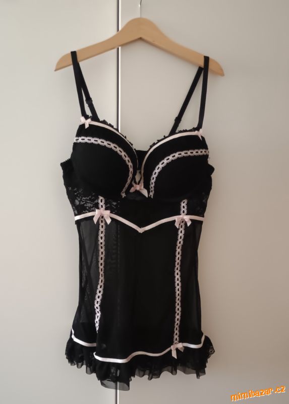 Noční košilka s mašličkami a vystuženými košíčky