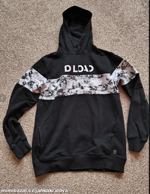 Chlapecká mikina s kapucí