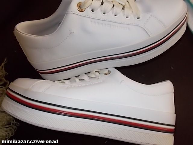 KOŽENÉ BOTASKY TOMMY HILFIGER VEL 38 TOP STAV