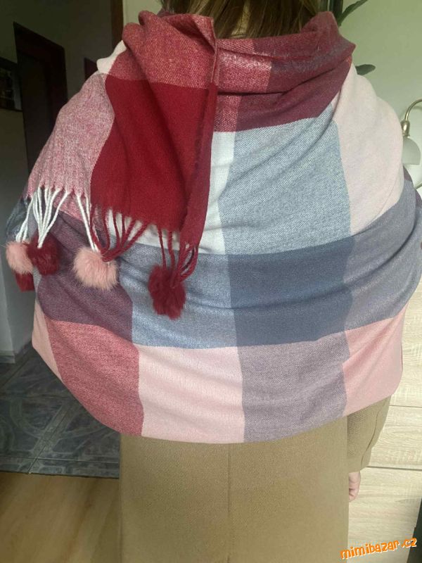 Velký italský kašmírový pléd s bambulkami