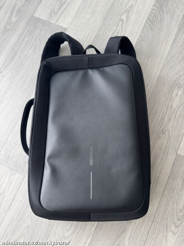 XD Design Bobby Edge 16", černý batoh na noteb