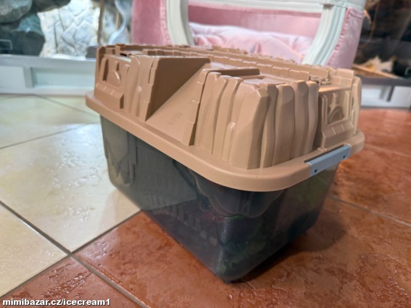 Autodráha v kufříku s dinosauřími auty