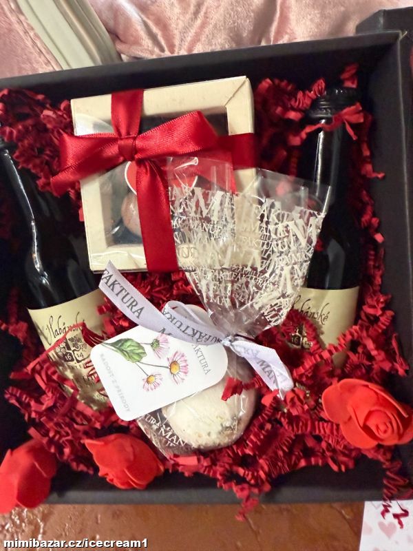 Dárková kazeta pro zamilované s přáníčkem