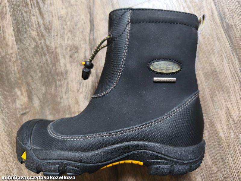 NOVÉ kožené boty KEEN v.34