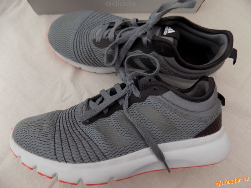 PARÁDNÍ TENISKY ADIDAS FLUIDUP 41 1/3