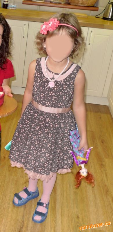 Nádherné společenské šaty s hvězdičkami - vánoční