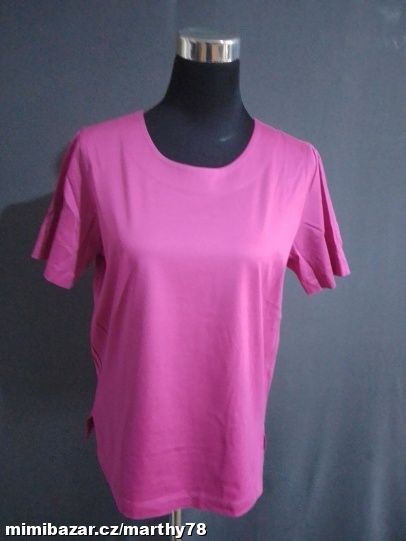 *** KRÁSNÉ DÁMSKÉ TRIKO BEZ VZORU, VEL.38/40 ***
