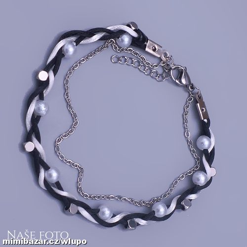 Náramek s perličkami – elegantní černobílý