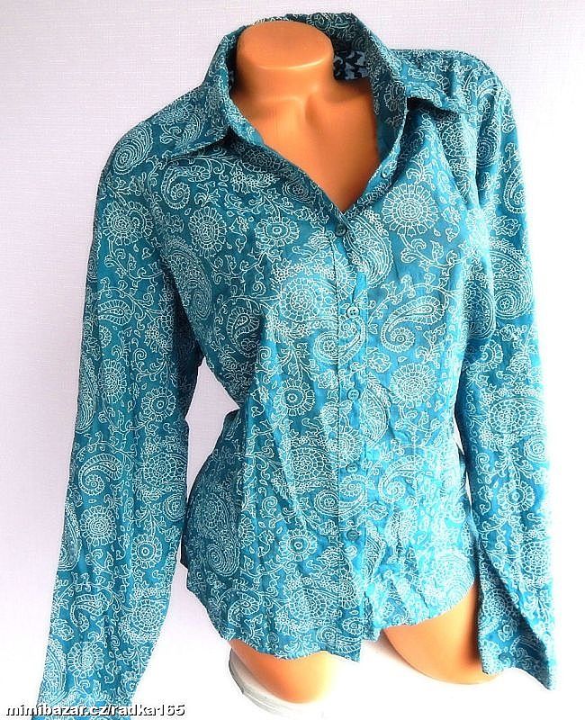 Jemně třpytivá halenka vel.50