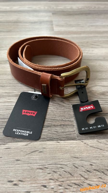 Kožený pásek LEVI’S vel. 85