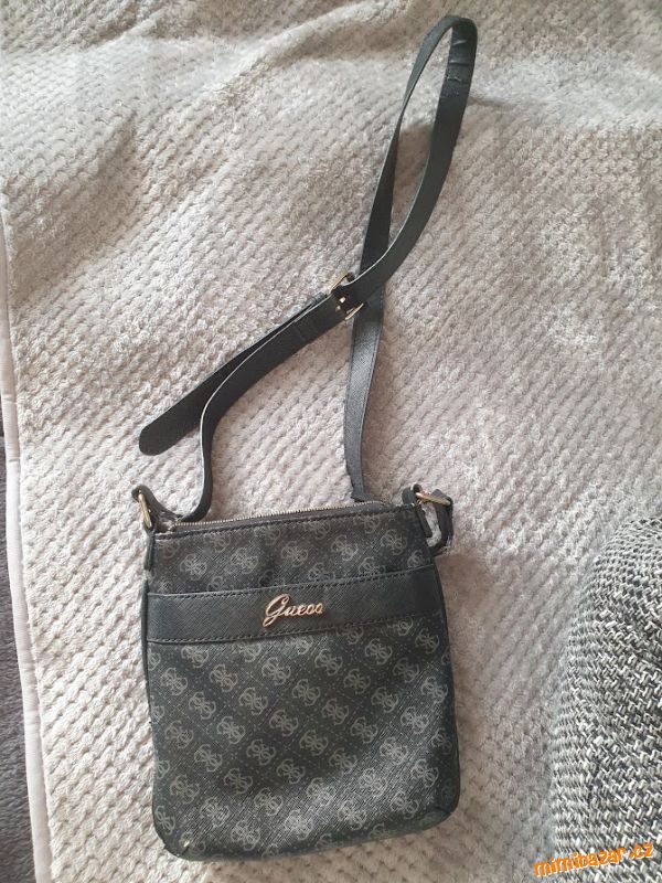 Kabelka Guess