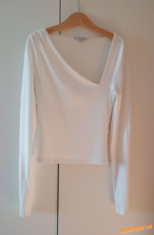 Krásné bílé tričko značky Amisu vel.XS