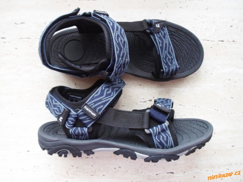 Modré černé boty sandály