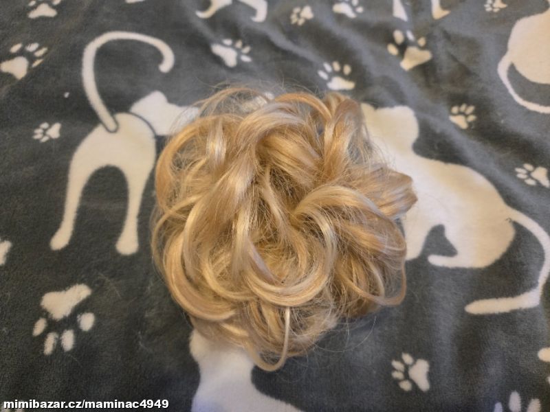 Prodám nový příčesek do vlasů blond