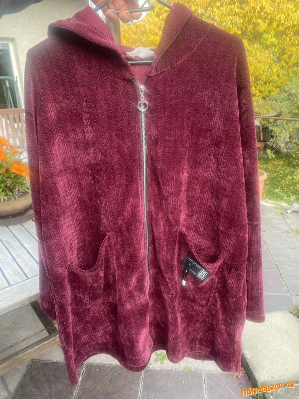 Italský mikinokabátek