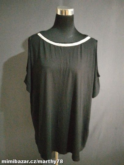 *** KRÁSNÉ TRIKO S APLIKACÍ KOLEM KRKU, VEL.5XL ***