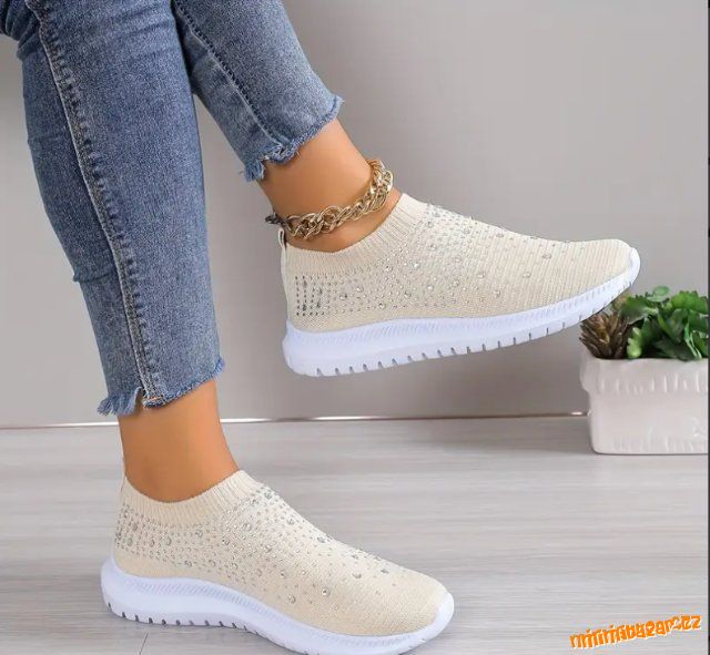 Sportovně elegantní slip on - Nenošené