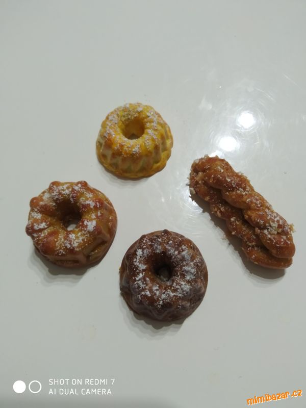 Bábovka miniatura jídlo pro panenky barbie vše