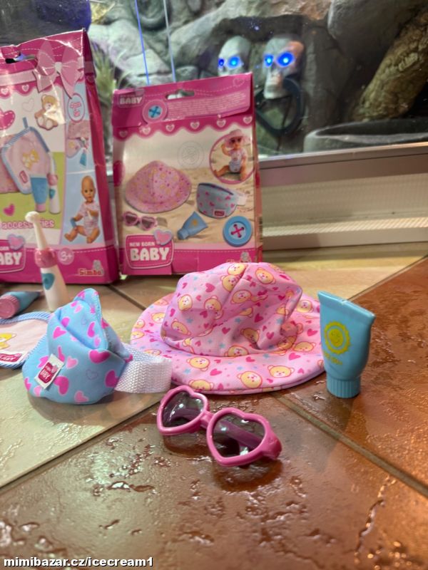 Koupelnová a opalovací sada pro panenku Simba