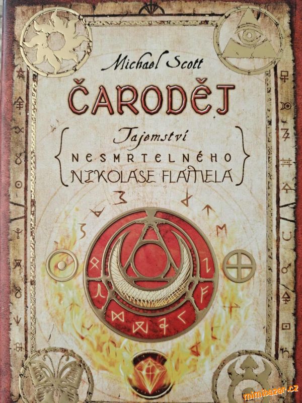 kniha Čaroděj - Michael Scott