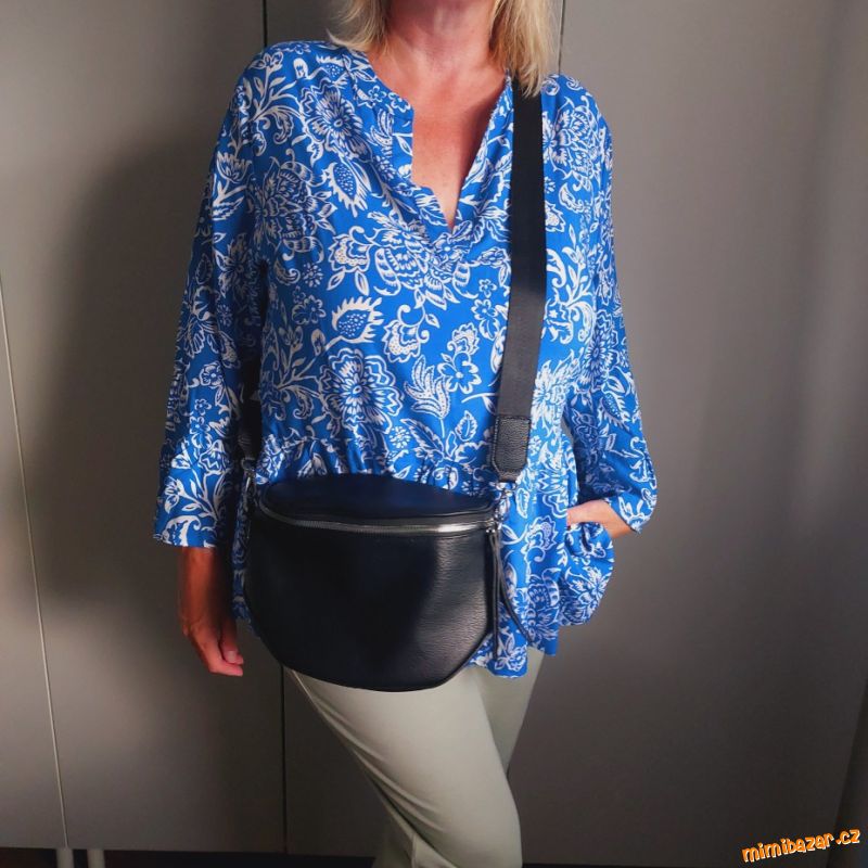 N.O.V.Á ČERNÁ CROSSBODY