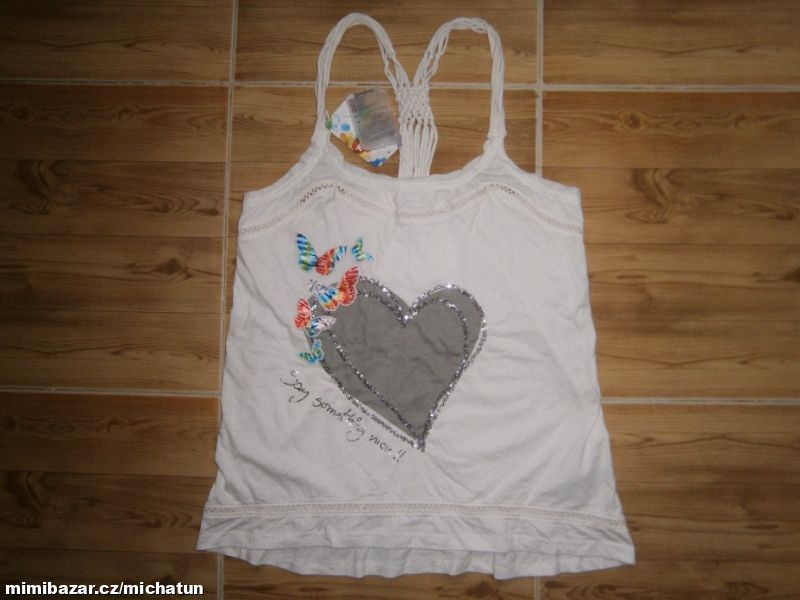 Top se srdíčkem a flitry značky DESIGUAL, vel.L