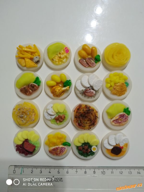 Jídlo na talíři pro panenka barbie miniatura