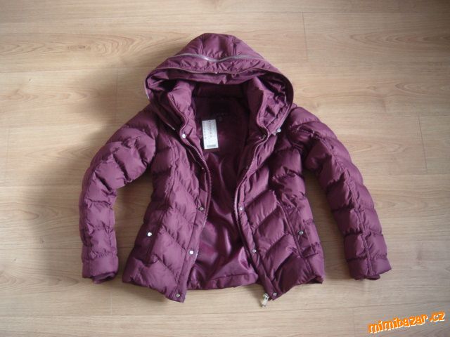 Vínová zimní prošívaná bunda Amisu vel. 36/S