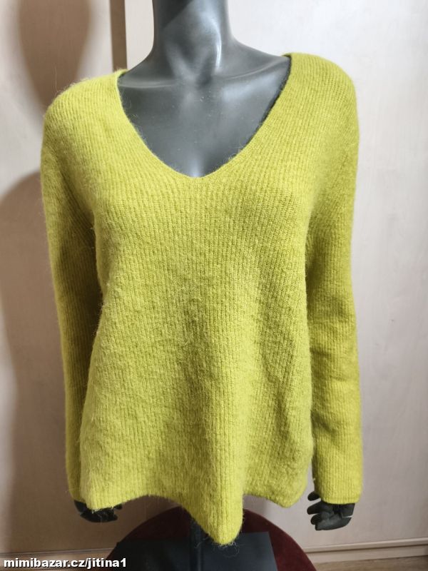 Krásný svetr s Alpakou Laurel vel S-M-L