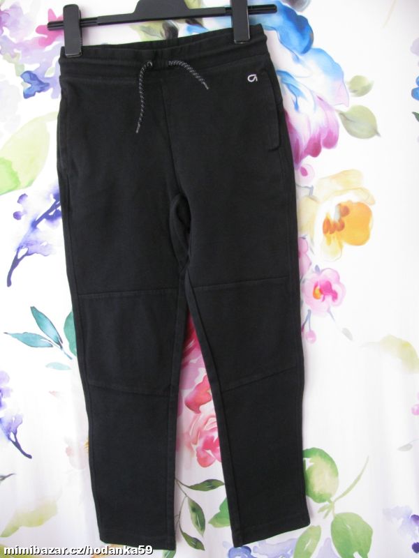 Černé bavlněné chlapecké tepláky GAP