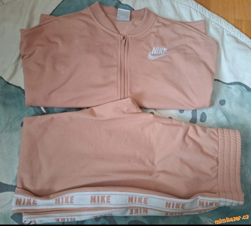 Nike tepláková souprava