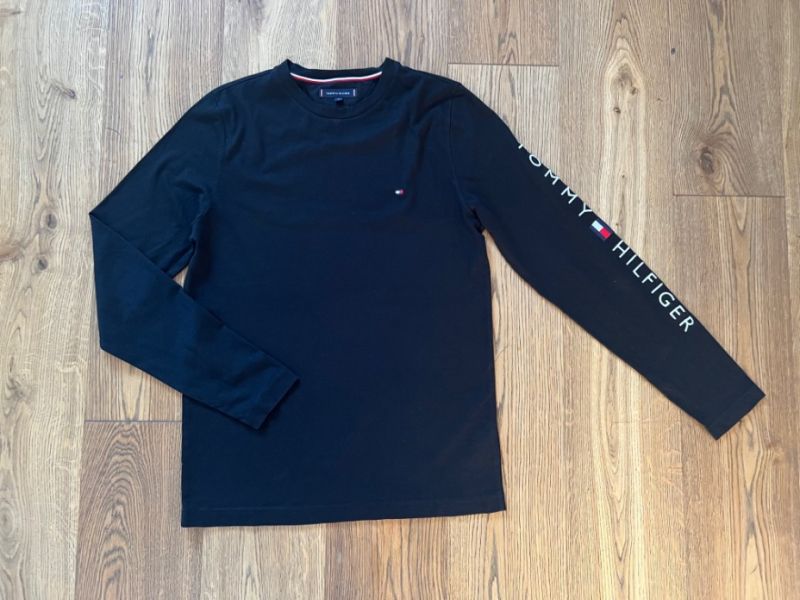 Krásné triko HILFIGER vel. M