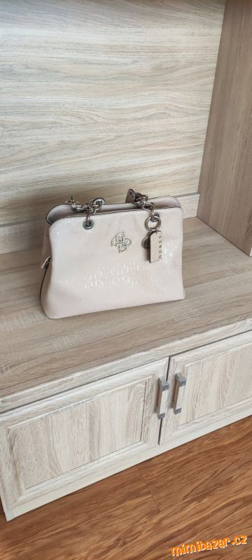 kabelka Guess