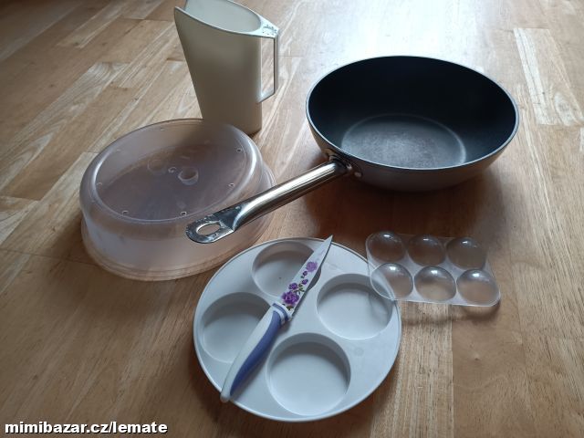 Pánev WOK + set potřeb do kuchyně + NOVÝ nůž