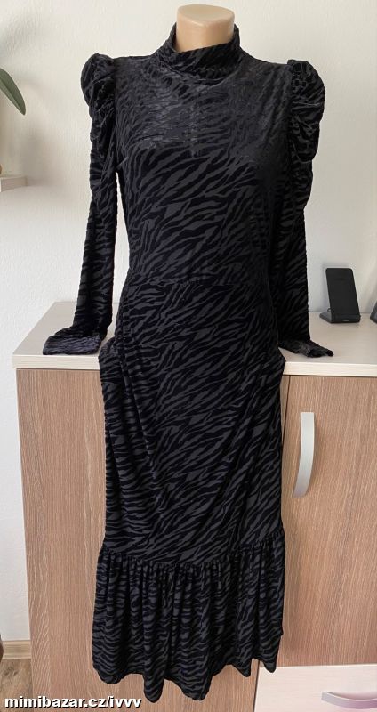 Dámské šaty