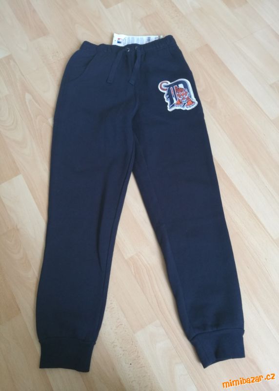 Tepláky & gatěMajestic vel. 140 (9-10 let)