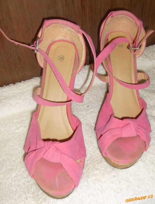 STŘEVÍČKY NA KLÍNKU vel.39