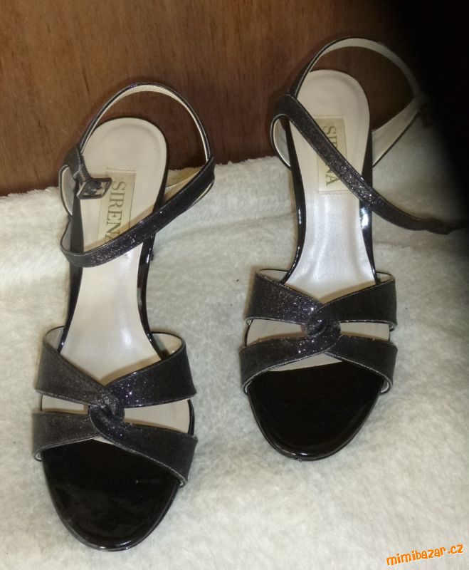 ČERNÉ STŘEVÍČKY vel.38