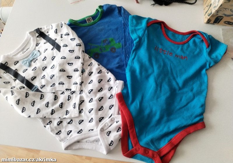 Tři body klučičí vel.80-86