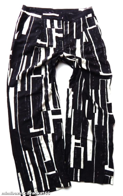 Modní kalhoty s kapsami vel.44/46