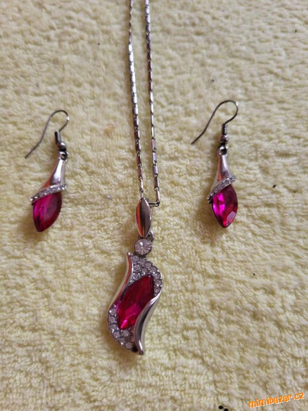 Souprava z chirurgické oceli