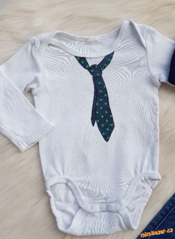 Body s kravatou